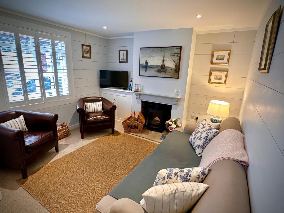 Stylish 3Br Cowes Cottage Close To The Waterfront Exteriör bild